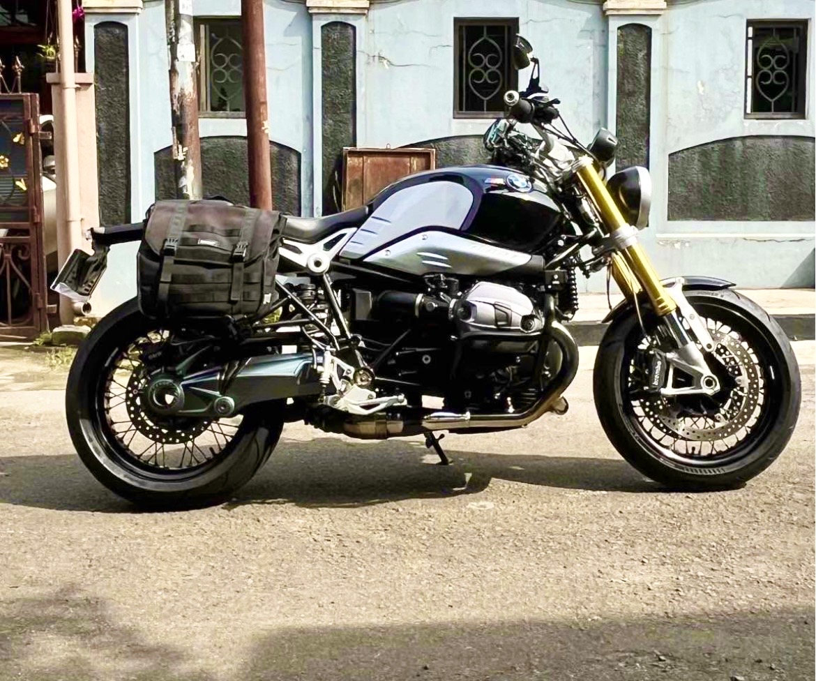 BMW R9T Roadster